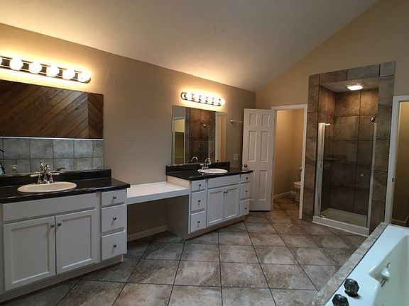 4th image of 96 Cherry Hills Dr