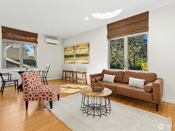 5th image of 4411 Meridian Avenue N