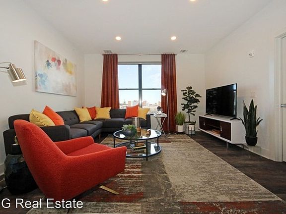 3rd image of 325 Ferry St #32A