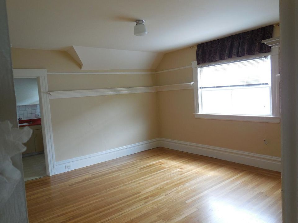 2nd large room off kitchen