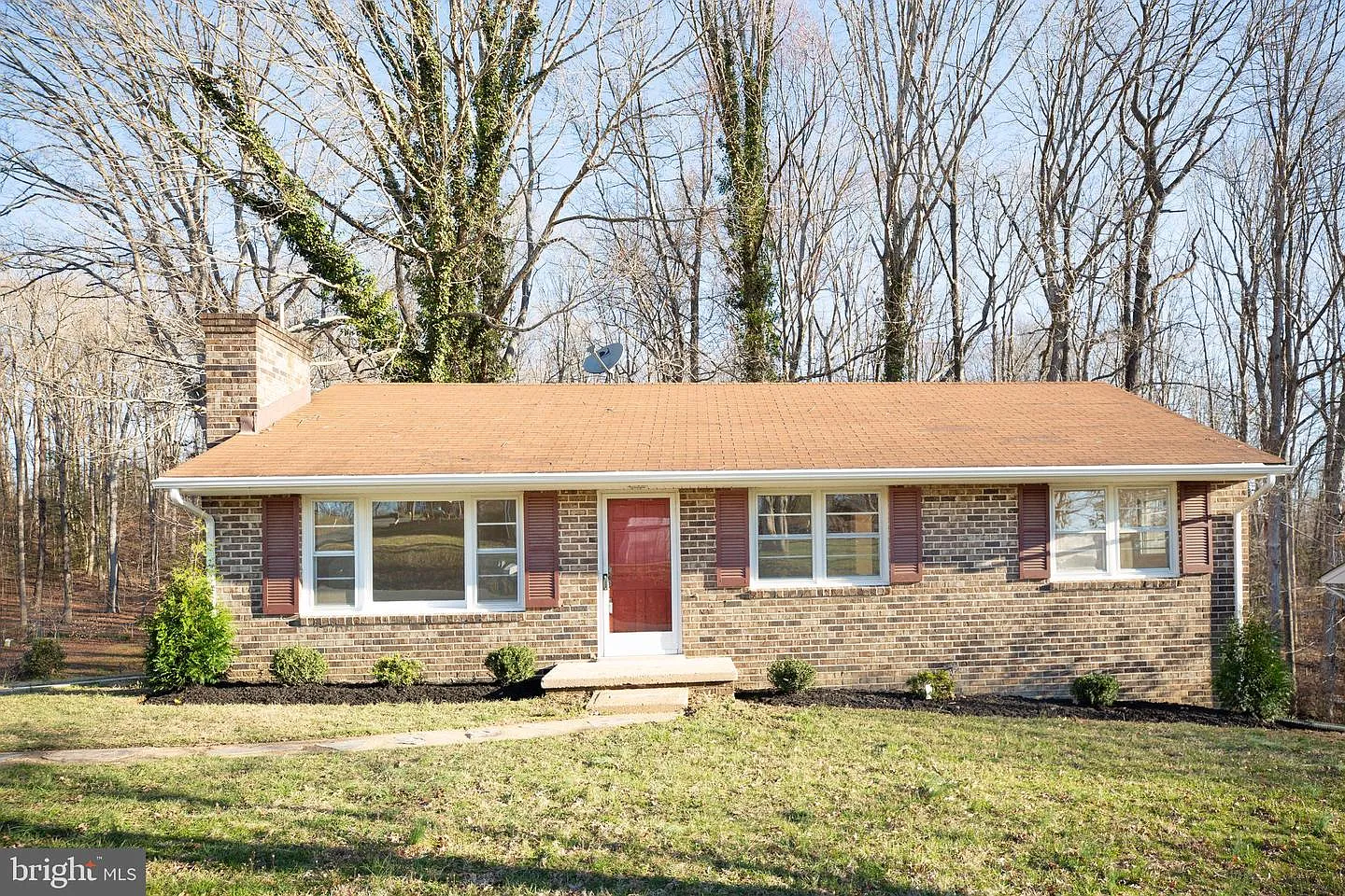 216 Anderson Dr photo 1