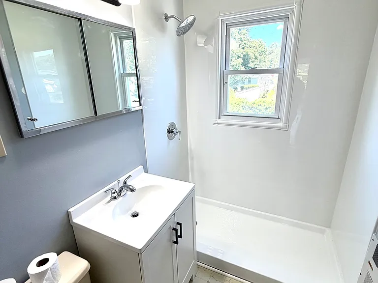 460 Stonybrook Rd #2 — Photo 4