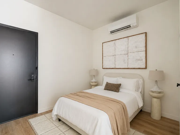 110 W 32nd St #5C — Photo 4