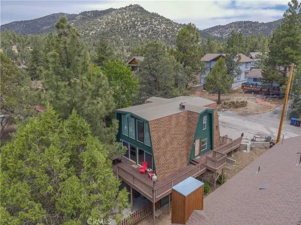 384 Mullins Dr, Big Bear City, CA 92314