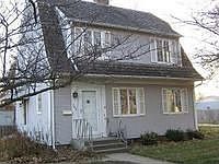 1st image of 122 E 30th St