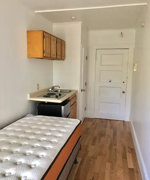 1061 Beacon St #14A — Photo 2