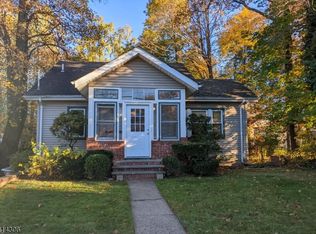 21 Cleveland Ave, Morristown, NJ 07960