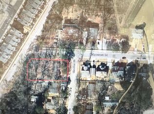 402 Charles Ct, Cary, NC 27511