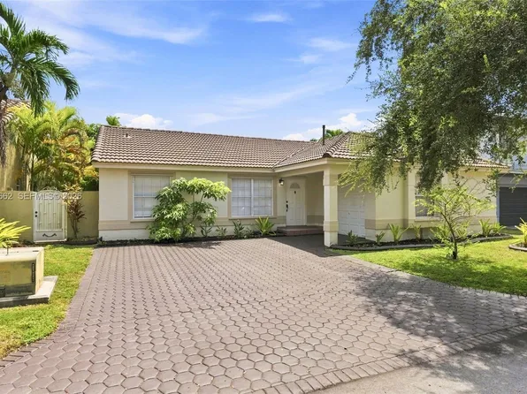 19181 NW 89th Ave, Hialeah, FL 33018