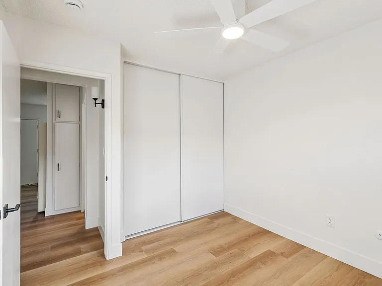 Bella Vista Apartments — Photo 16
