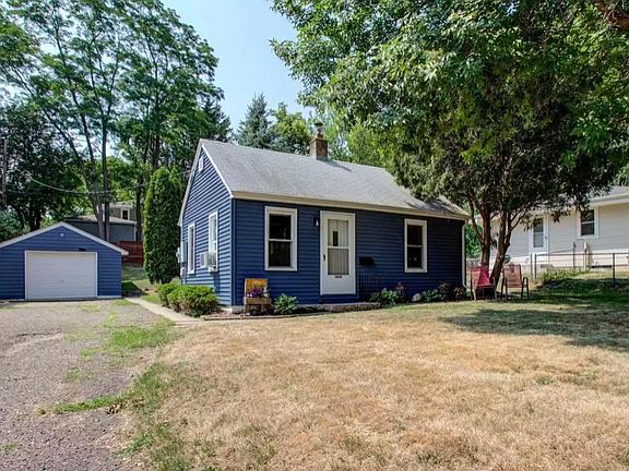 Detached garage = healthy home Nice big trees for shade
