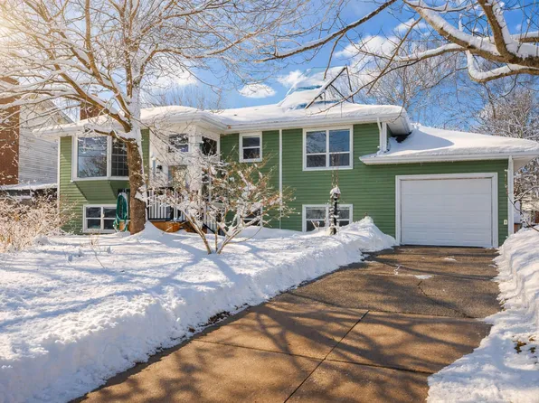 39 Inverness Ave, Halifax, NS B3P 1X6