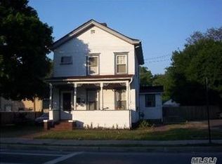 47 River Ave, Patchogue, NY 11772