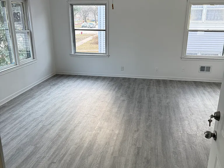 6514 W Carmen Ave #2 — Photo 1