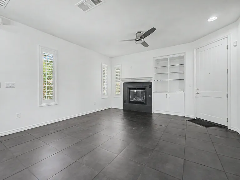 2435 Cordoba Bluff Ct — Photo 5