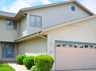 S85W18595 Jean Dr, Muskego, WI 53150
