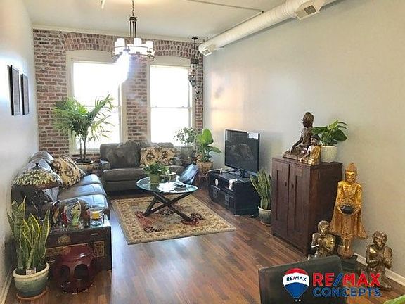 5th image of 122 N 11th St APT 405