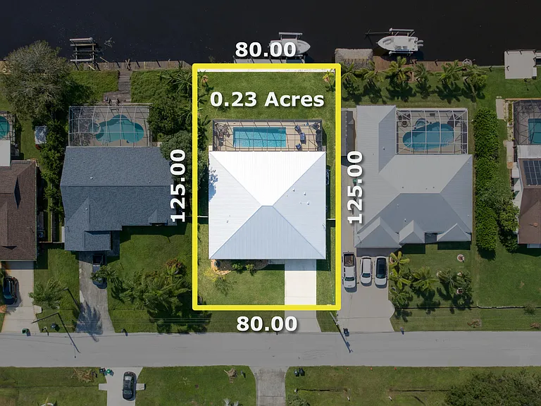 314 NE Surfside Ave — Photo 43