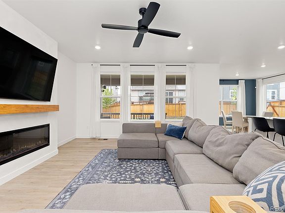 3rd image of 14813 Fairfax Street