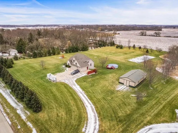 25415 Minnetonka DRIVE, Kansasville, WI 53139