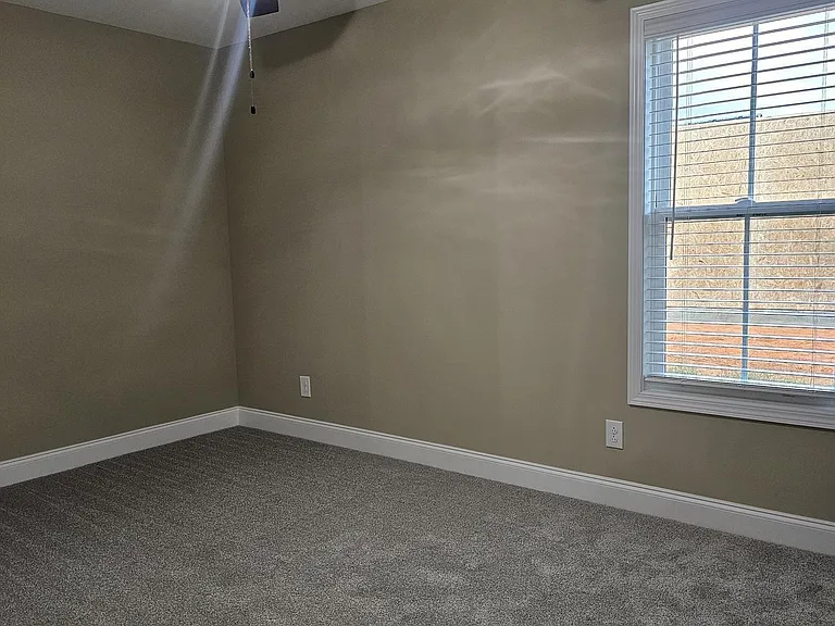 107 Nash Ct — Photo 15