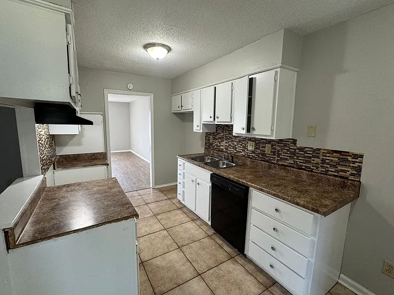 5252 Scottsdale Ave — Photo 11
