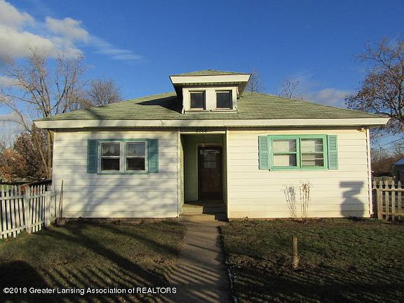2nd image of 2200 N East St