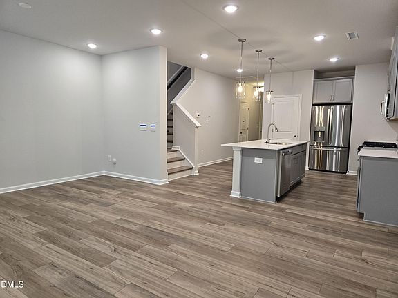 3rd image of 2213 Bright Shore St #41