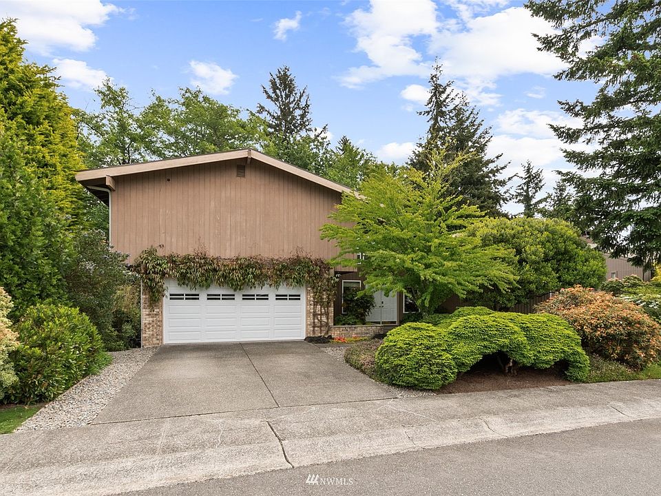 Picture Perfect, framed by beautiful trees on greenbelt...