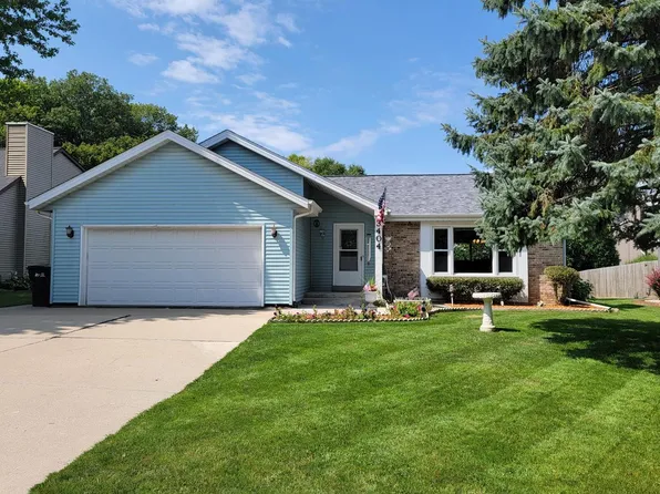 3404 15th AVENUE, South Milwaukee, WI 53172