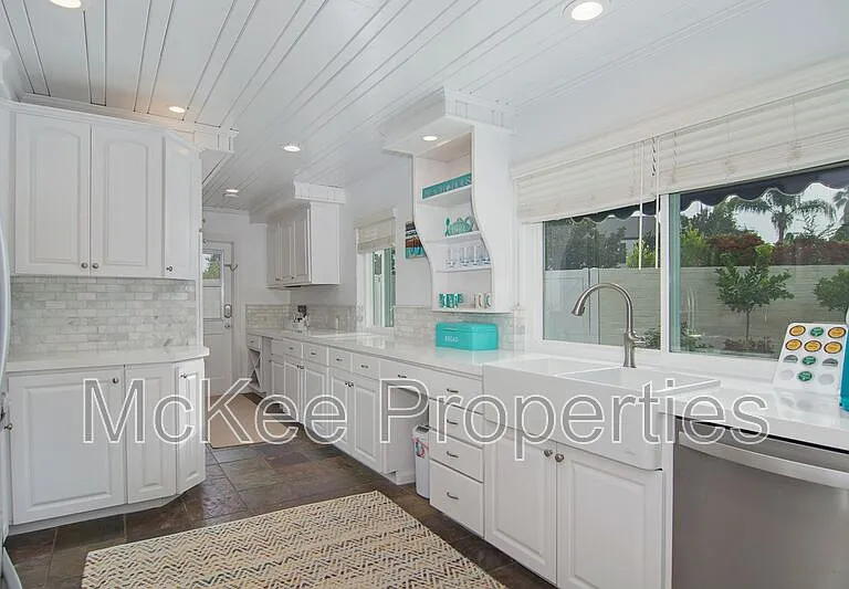 269 Palm Ave — Photo 11