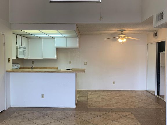 3rd image of 25031 Peachland Ave Unit 272