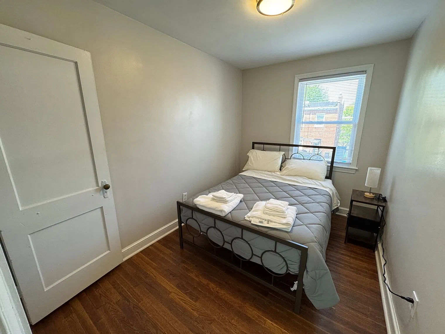 5 bed, 2.5 bath, $11,806 — Photo 2