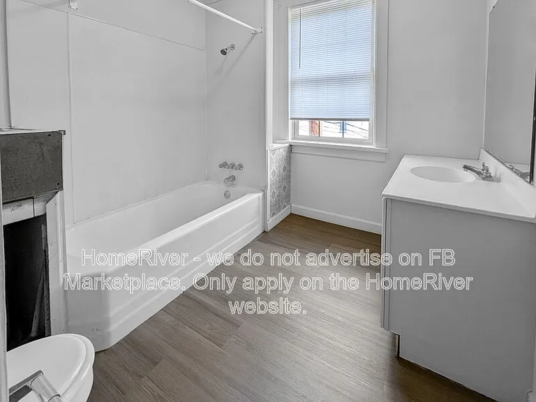 1526 2nd Ave #4 — Photo 4