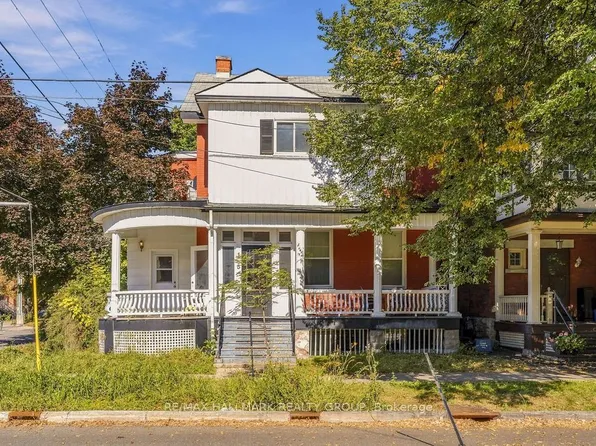 155 Stewart St #2, Ottawa, ON K1N 6J8