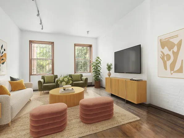 262 West 25th Street image 1 of 10