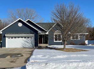 1880 Meadowlark Ln, Huron, SD 57350
