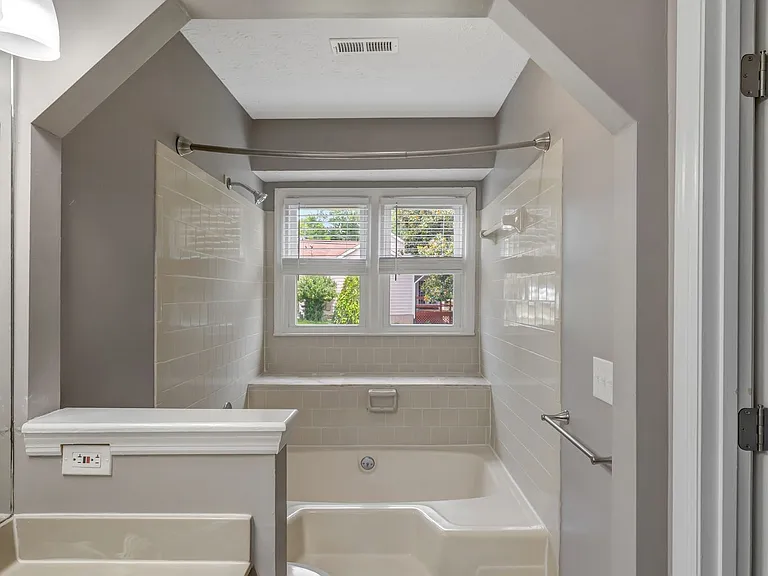 125 Agee Cir E — Photo 17