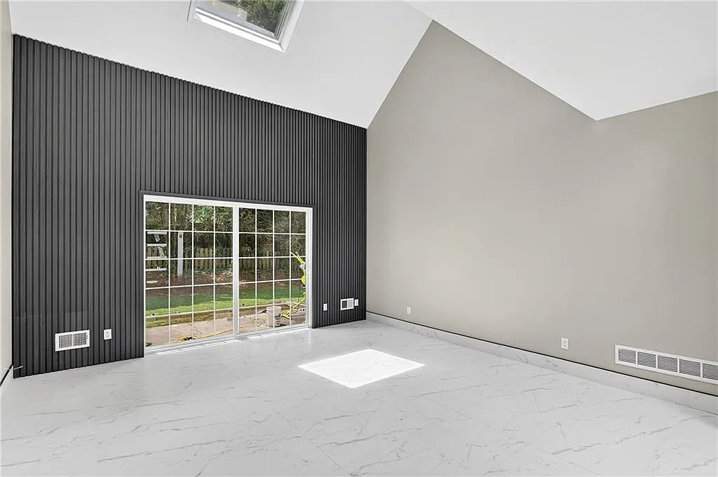 5 bed, 3.5 bath, 3200 sqft, $6,250 — Photo 4