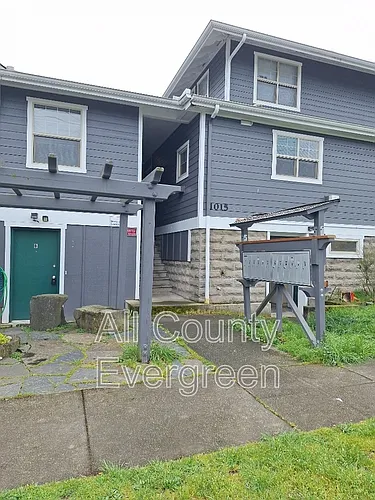 1015 9th St Photo 1