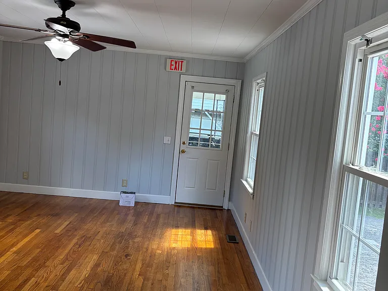 202 Carolina Ave — Photo 4