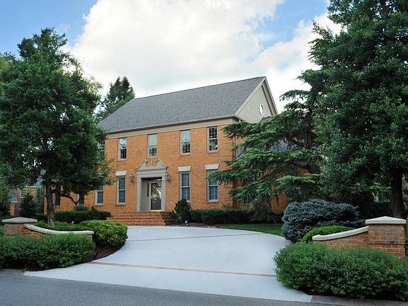 2nd image of 916 Westmoreland Blvd