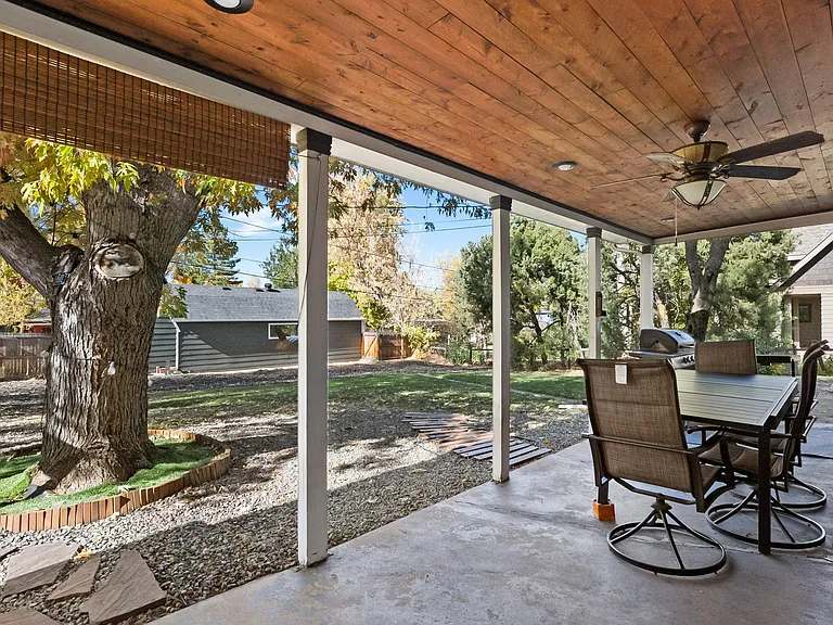 1415 Normandy Rd — Photo 11