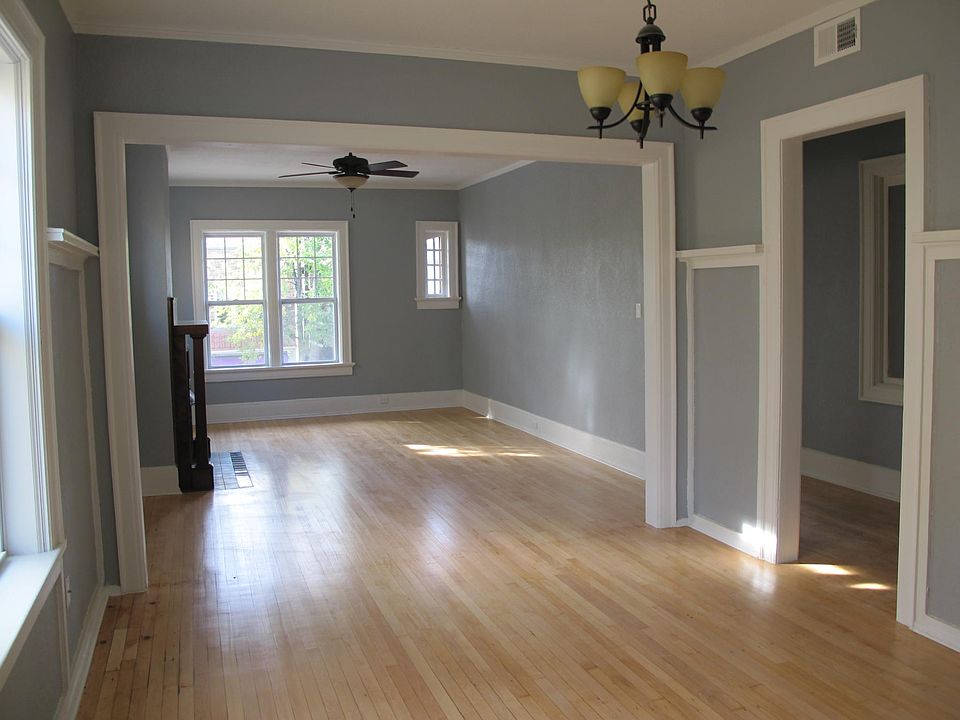 1st image of 2856 N Oakland Ave