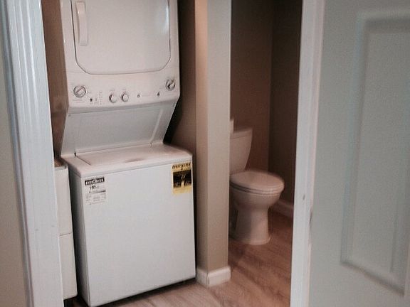 2nd image of 631 Oak Grove Dr