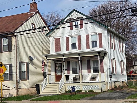 2nd image of 25 Park Ave