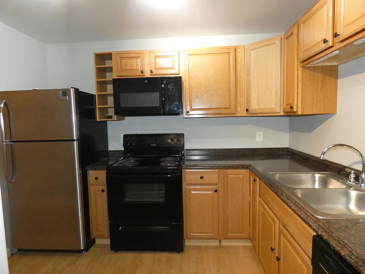 88 Carriage Hill Dr - B — Photo 4