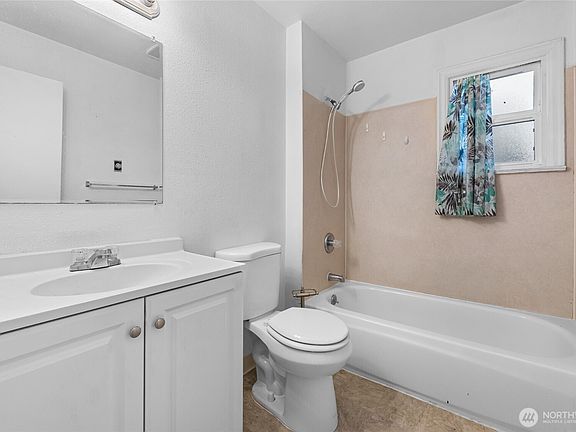 5th image of 5210 McDacer Avenue