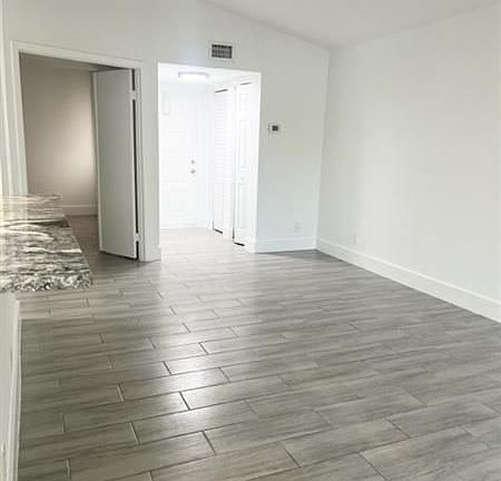 2nd image of 9777 Westview Dr APT 1123