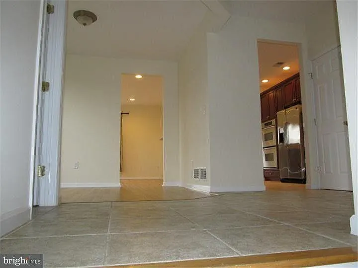 5 Jackson Ave — Photo 5